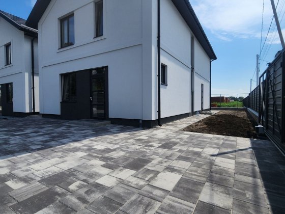 Сучасний двоповерховий будинок Белая Церковь