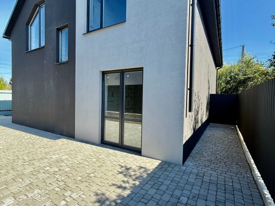 Продаж готового будинку біля 3 школи, всі центральні комунікації. Буча Буча