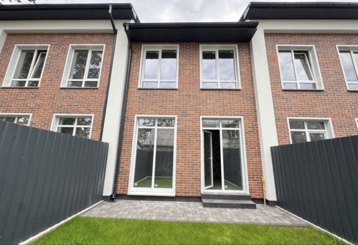 ВИГІДНО! Таунхаус в центрі міста Ірпінь 80000$ - фото 1