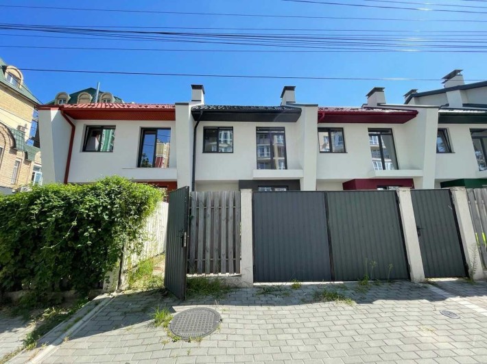 Таунхаус с центральными коммуникациями напротив ЖК Атриум!! - фото 1