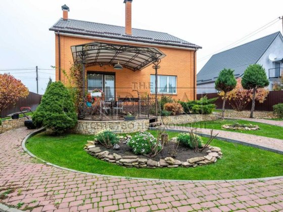 Продаж будинку з ремонтом в Борисполі, басейн, сауна - 18 сот, 208м2 Борисполь