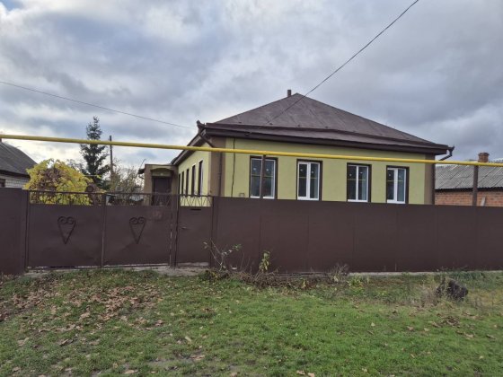 Продам кирпичный дом 115 кв.м. Кременчук