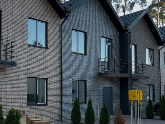 Лісова Буча. Таун з ремонтом 100 кв.м. Газове опалення! Буча