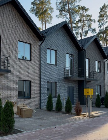 Лісова Буча. Таун з ремонтом 100 кв.м. Газове опалення! - фото 1