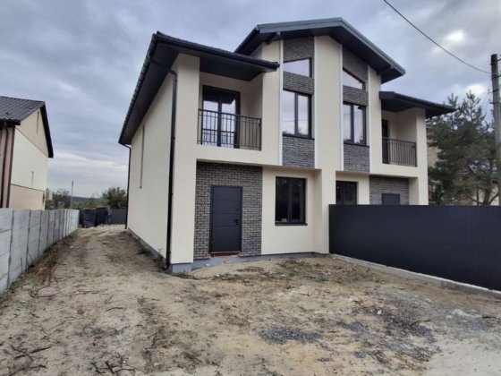 Дуплекс з видом на ліс Ірпінь