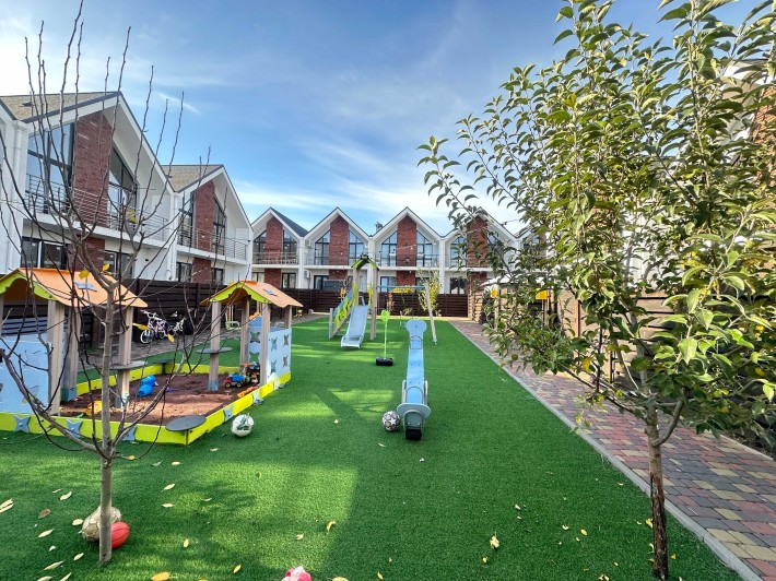 Просторий таунхаус. ГАЗ, міські комунікації! Заселене КМ - фото 1