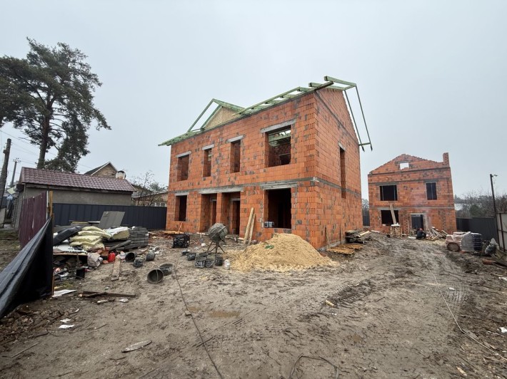 Ірпінь центральна частина міста дуплекс біля школи - фото 1