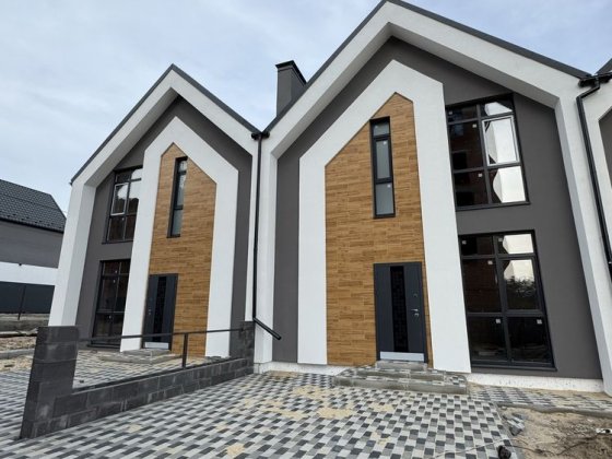 Таунхаус з першим внеском 19500$ з великою ділянкою у розтермінування Ирпень