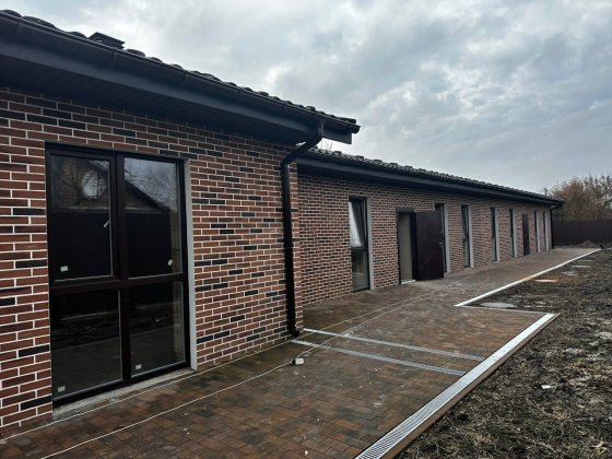 Біля Парку в Бучі 1пов таун.Можна під сертифікат/Єоселю. Буча