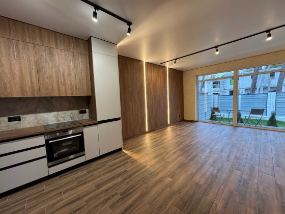 Таунхаус з новим, сучасним ремонтом в Лісовій Бучі! Телефонуй! Буча