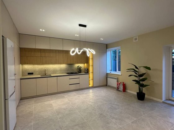 Таунхаус з ремонтом в Ірпені у зручному районі міста Ирпень