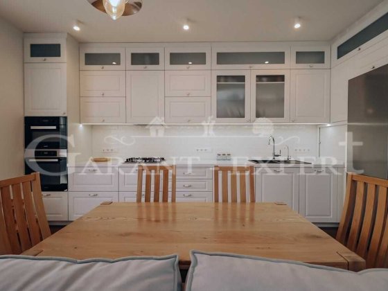 Стильний таун 150 м кв З РЕМОНТОМ В КМ.ЗРУЧНИЙ виїзд у Київ Буча