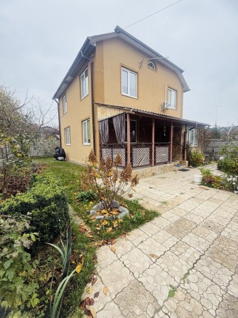 Будинок з ремонтом Центральна частина Ірпеня - фото 1