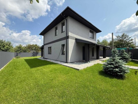 Продається 2‑поверховий будинок у Бучі на ділянці 6 соток. Буча