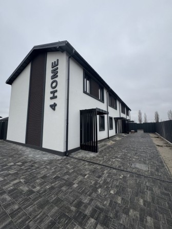 Кутовий таунхаус в Ірпені за вигідною ціною! - фото 1