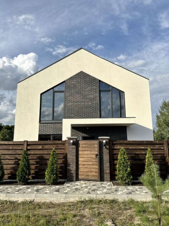 Стильний котедж на березі озера, 5 хв. від Бучанського парку - фото 1