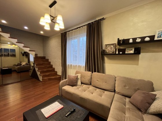 Будинок з гарним ремонтом. Буча Буча