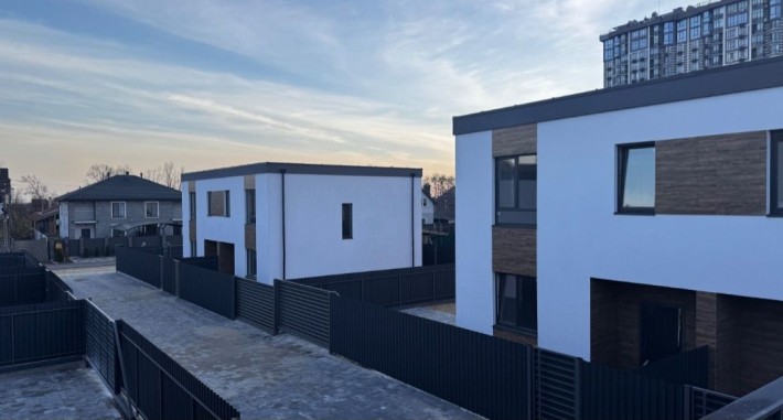 Продаж дуплексу в центрі Бучі поруч з Авенір Плаза,  ринком, школою ! - фото 1