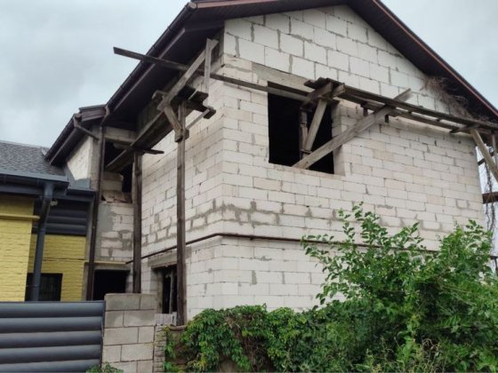 Продаж квартири в недободованої будівлі  на 85 му кварталі ! Кривий Ріг