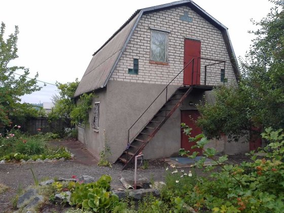 Продам 2х этажный домик в элитном р-не Крэсовский - 2. От хозяина Кривой Рог