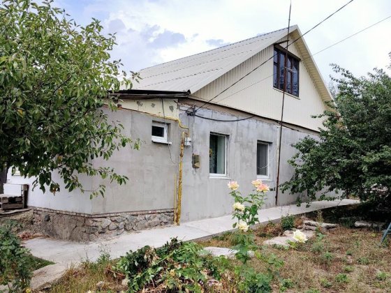 Продам окремий будинок у Київському районі міста,торг Полтава