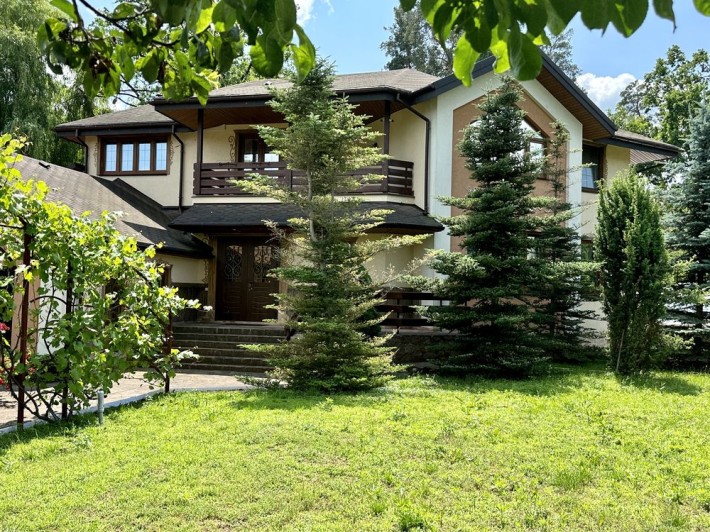 Добротний будинок з басейном у Бучі , неподалік  парку. - фото 1