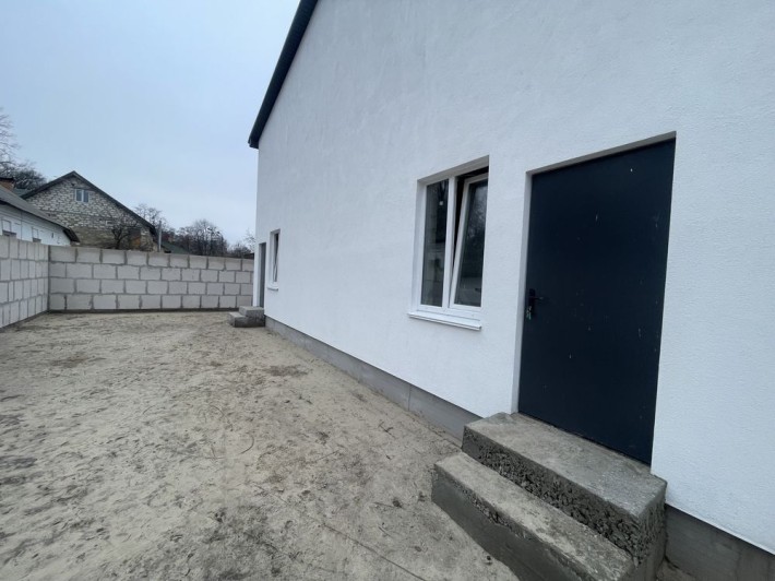 Заходь і живи !! Таунхаус з гарним ремонтом за 67990 $ від власника !! - фото 1