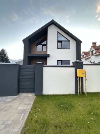 Будинок в Ірпені 6,5 сот 140 м2. - фото 1