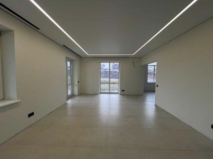 Одноповерховий будинок з частковим ремонтом та гаражем-масив Фортовий! - фото 1