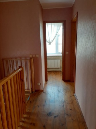 Дом с балконом в центре - фото 1