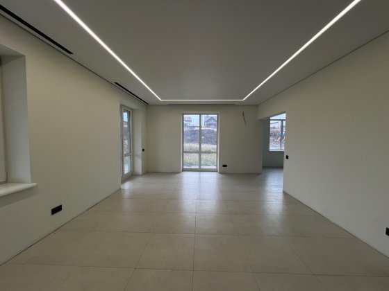 Продаж будинку з ремонтом та гаражем в Бармаках! Рівне