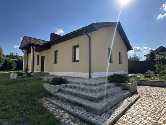 Булинок з ремонтом Буча Буча