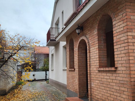 Продам частину будинку в центрі Рівне