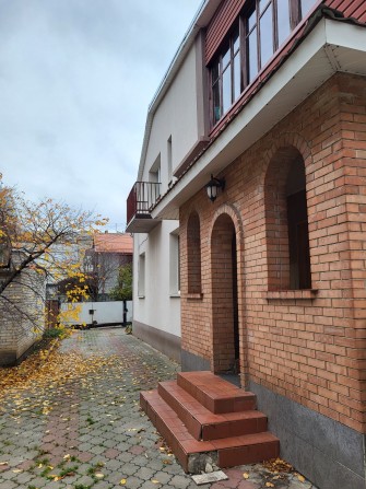 Продам частину будинку в центрі - фото 1