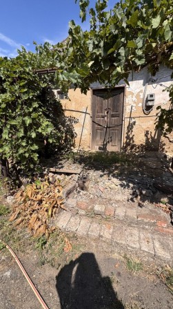 Часть дома и земли  ул. Нагорная Черногорка - фото 1