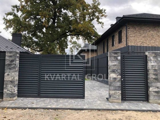 Продам будинок з терасою, 5 соток землі. Буча