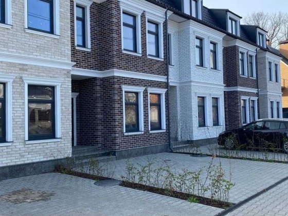 Просторий таунхаус 130 м² з терасою і 1,6 сотки землі — під «єОселя» Ирпень