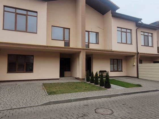 Продам Котедж на Автовокзалі. Рівне