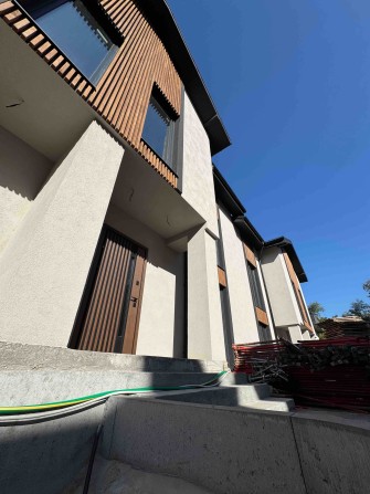 Продам великий танухаус в Ірпені! - фото 1