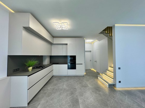 Таунхаус з ремонтом, меблями, є камін, газ Ірпінь, вул. Тиха Ирпень