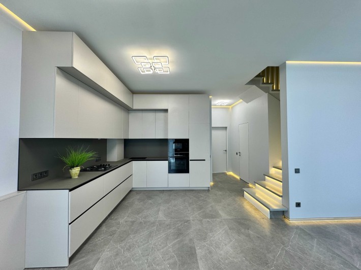 Таунхаус з ремонтом, меблями, є камін, газ Ірпінь, вул. Тиха - фото 1