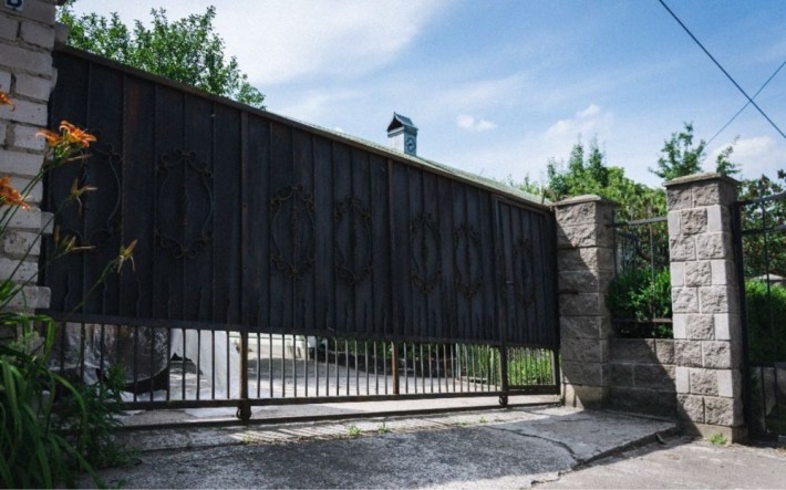 Продам будинок на 2 родини - фото 1