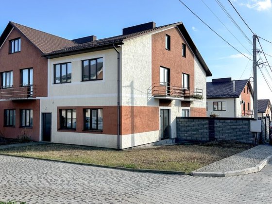 ПРОДАЖ! Таунхаус виконаний по дизайн проєкту | масив Стрілецький Ровно