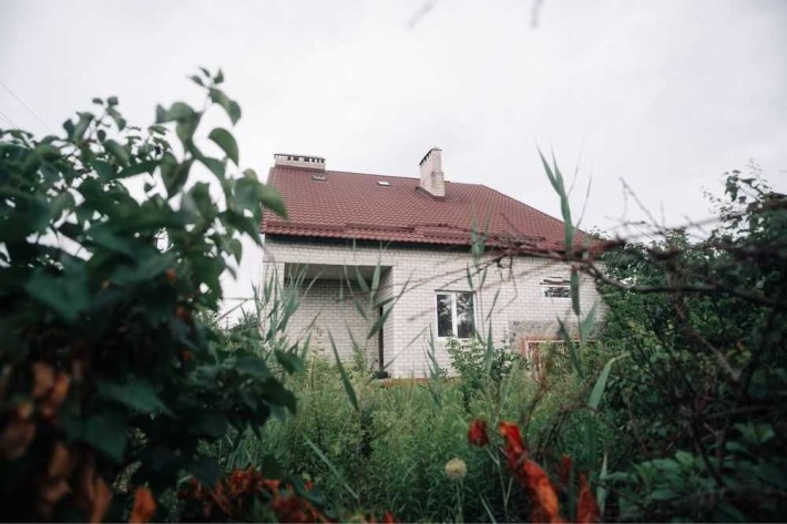 Продається будинок без внутрішніх робіт в районі Дендропарку. - фото 1