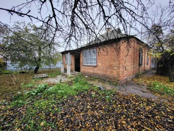 Окремий будинок, центральна частина міста, неподалік від ТРЦ "Київ" Полтава