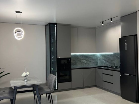 Продаж котеджу з готовим ремонтом на Макарова! Міські комунікації! Рівне