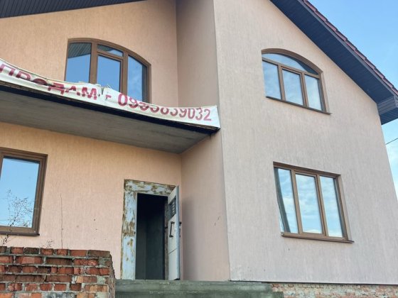 Продаж сучасного будинку в центрі міста Полтава