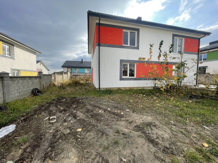 Котедж-двоян в заселеному масиві - фото 1