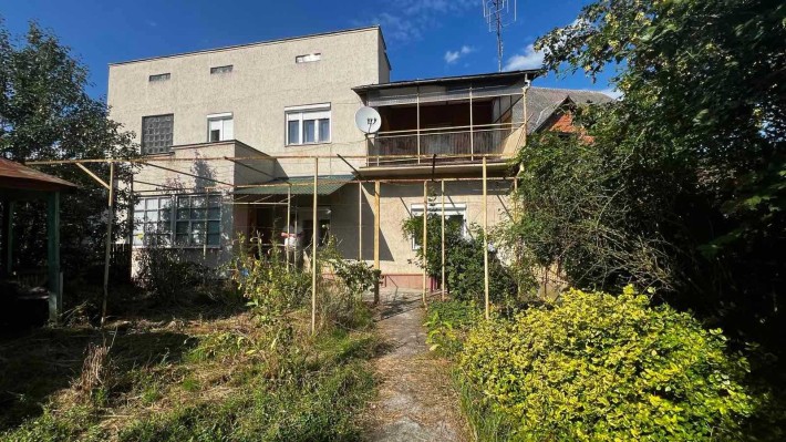 Терміново продається будинок в центрі міста з ділянкою (від власника) - фото 1