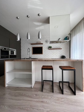 Продаж просторого будинку. Вул. Висока. 160 м.кв. - фото 1